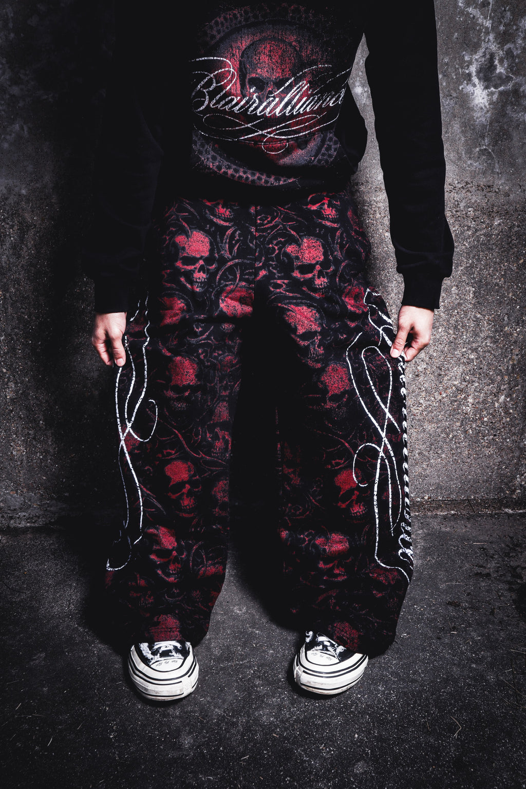 "SKULL" SWEATS